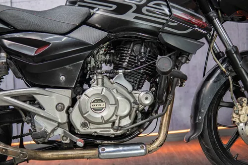 Bajaj Pulsar Ss 220 2016