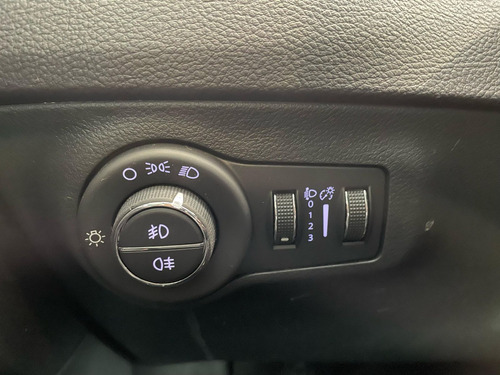 Jeep Compass LONGITUDE 2.0 4x2 Flex 16V Aut.