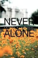 Libro Never Alone - Carolyn A Spangler