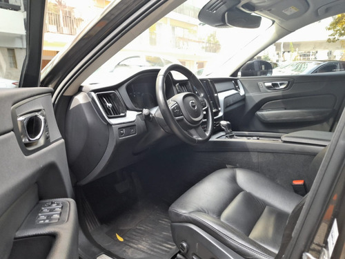 Volvo XC60 2.5 T5 Momentum