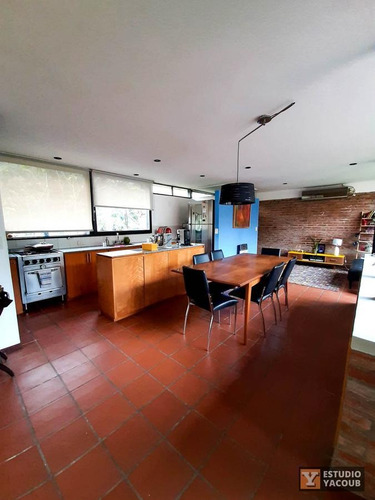 Imagen 8 de 30 de Casa En Venta 2 Dormitorios 2 Baños 2 Cocheras 246 Mts 2 Y Terreno 700 Mts 2 Totales - City Bell
