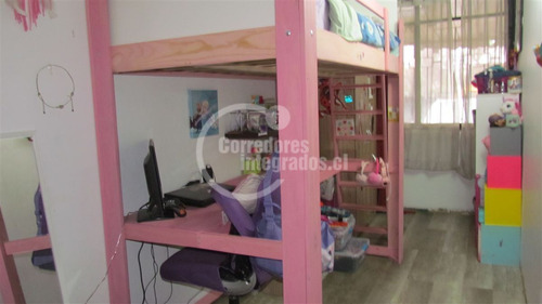 Primer Piso, 4 Dormitorios Con Jardín