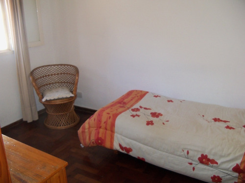 Imagen 6 de 12 de Chalet 4 Ambientes En Hurlingham