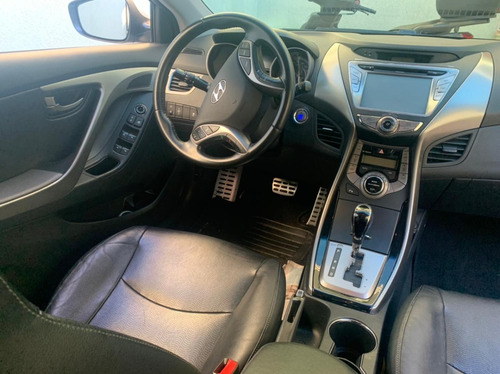 Imagem 11 de 15 de Hyundai Elantra Gls 1.8 - Urgente!!!