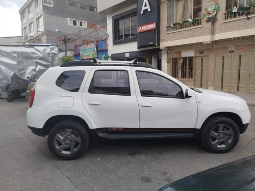 Vendo Duster Modelo 2015 4x4