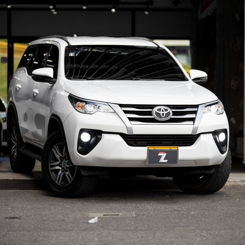 Toyota Fortuner sw4 2.7