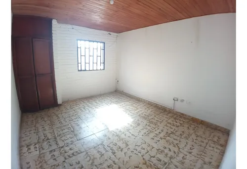 Vendo Casa De Dos Niveles En Los Nogales.