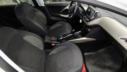 Imagen 7 de 15 de Peugeot 2008 Allure 1.6 Nav.