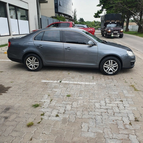 Volkswagen Vento 1.9 I Advance 2010