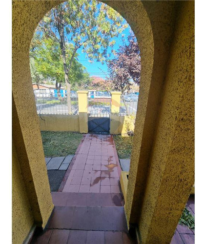 Venta De Casa Con Amplio Terreno