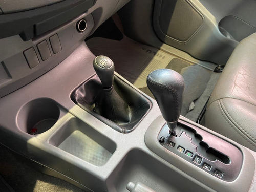 Imagem 7 de 11 de Toyota Hilux Cd Srv 3.0 Tdi 4x4 Diesel Aut. 2011