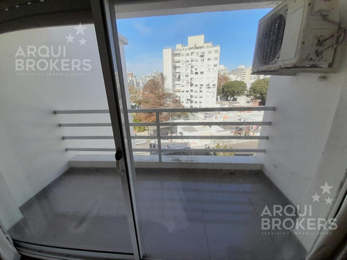 Imagen 13 de 20 de Apartamento Venta De 1 Y 1/2 Dormitorio Con 2 Terrazas Y 2 Garajes En Pocitos