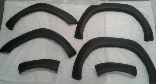 Fenders Lisos Negros Toyota Hilux 2016