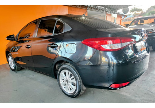 Toyota Yaris Sedán 1.5 16V FLEX SEDAN XL MULTIDRIVE