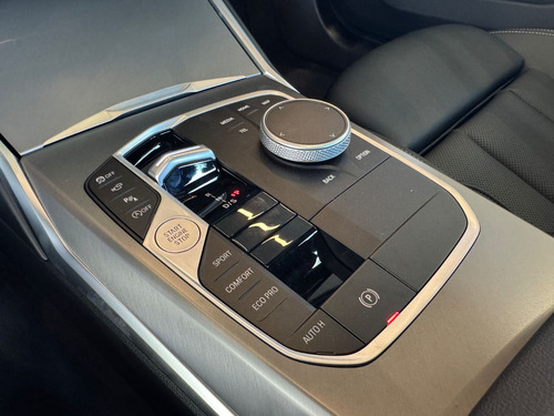 BMW Serie 3 3.0 330i Sedan Sport Line 252cv