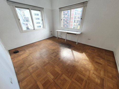 Imagen 11 de 30 de Dúplex En Edificio De Estilo Francés, Excelente Categoría
