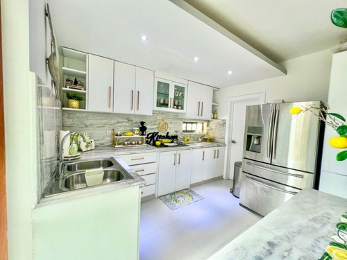 Villa En Venta Con Piscina Y Jacuzzi En San Francisco De Mac