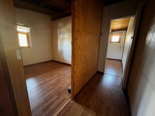 Casa Interior 2 Pisos, 2d ,1 B Sin Est.metro El Parron
