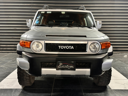 Toyota Fj Cruiser 3p Premium Aa Ee Ra Abs 4x4 At