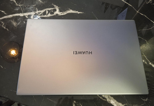 Laptop Huawei Matebook D14 Core I3 8gb + 256gb Ssd Gris (Usado)