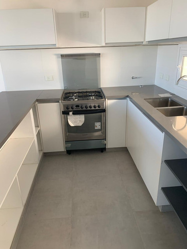Imagen 6 de 13 de Venta Piso Avenida 53 Entre 18 Y 19