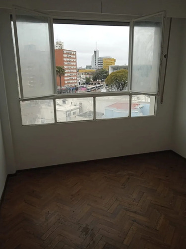Imagen 2 de 10 de Hermoso!! 3 Dorm, Terraza,brazo Oriental!