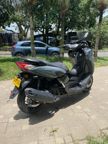 Yamaha N-max 2023