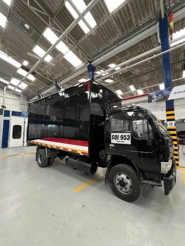 Camión Nissan T5u41