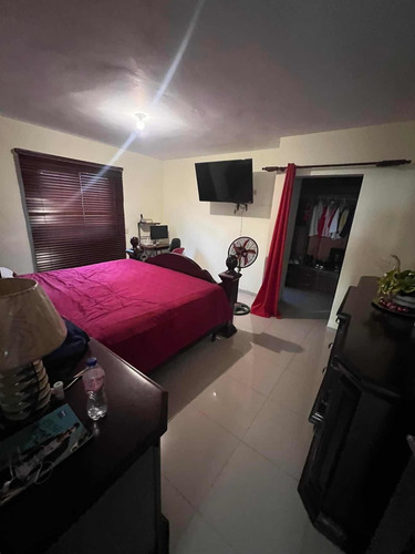 Casa En Venta En El Residencial Las Orquideas, La Romana