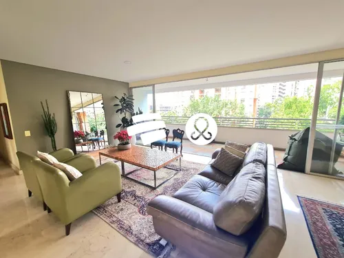 Apartamento Muy Amplio Y Con La Mejor Ubicación En La Milla De Oro De El Poblado