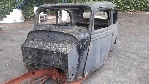 Carcaça Ford Victoria 1934 Com Chassi - Somente Venda