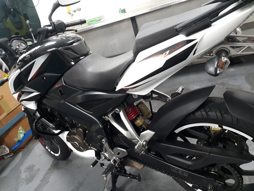 Bajaj Rouser Ns 200