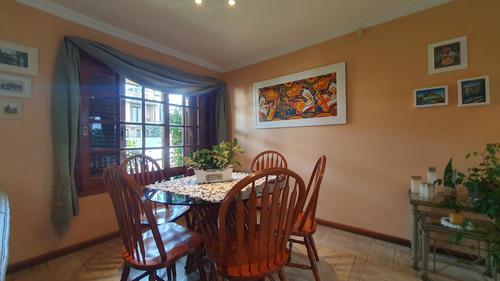 Venta - Chalet Cuatro Ambientes Con Garage Y Patio - Viamonte 4390