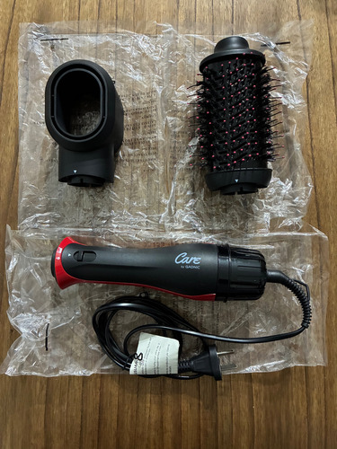 Cepillo Secador Y Moldeador De Pelo Gadnic Monner S2200k (Usado)