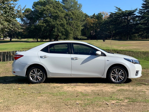 Imagen 6 de 12 de Toyota Corolla 1.8 Cvt Seg 2017
