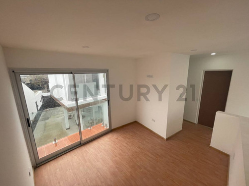 Venta Duplex 2 Ambientes Jose Marmol A Estrenar C/cochera