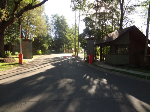 Vendo Hermosa Casa En Condominio Muy Céntrico En Pucón, 4d3b
