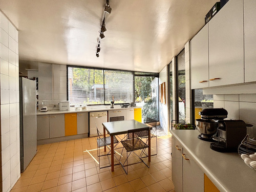 Exclusiva Casa Bdo Larrain, Un Piso, Mediterranea 6d