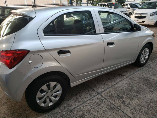 Imagem 3 de 12 de Chevrolet Onix 1.0 Mpfi Joy 8v Flex 4p Manual