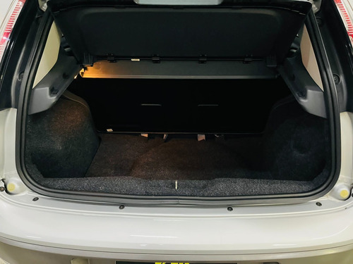 Imagem 13 de 14 de Fiat Punto Essence 1.6 16v Dualogic (flex)