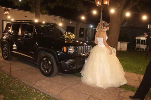 Imagen 9 de 9 de Alquiler De Auto Para Casamiento, 15 Años, Evento