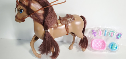 Muñequita Set Con Caballo Jugete Y Accsorios (Usado)