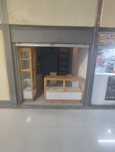 Imagen 5 de 10 de Local Comercial En C.c. Metro Express En San Diego. Vende Crismelia Castillo