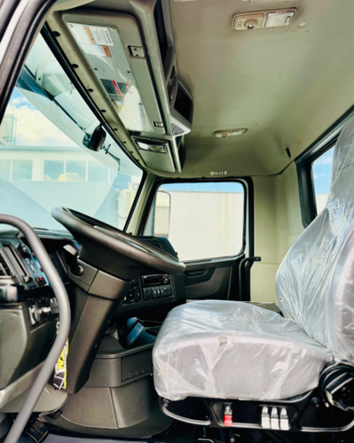 Pipa De Agua 10,000 Litros Camion Rabon Volvo 2019