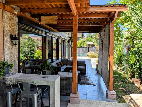 Encantadora Casa Luminosa A Pasos Del Colegio Manquehue