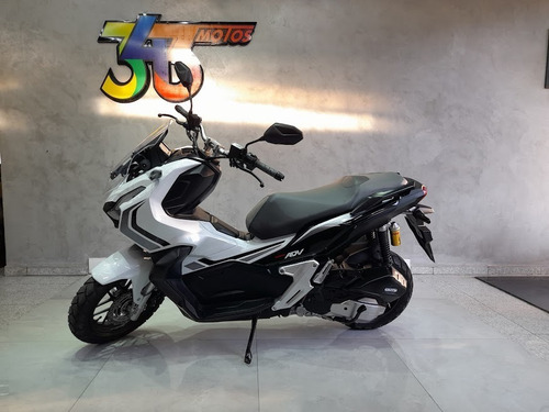 Imagem 14 de 18 de Honda Adv