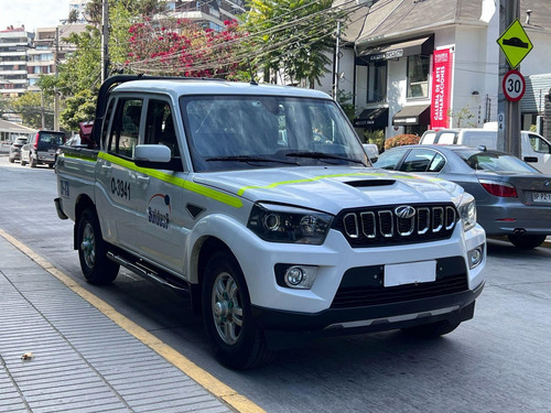 Mahindra Pik-Up DCAB CRDE MT 4X4 2.2