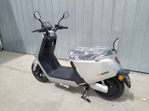 Imagen 2 de 16 de Scooter Yadea G-5 Electrico 0km