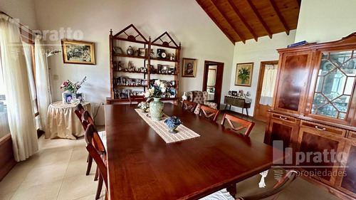 Casa En Venta De 3 Dormitorios En Santa Maria De Tigre
