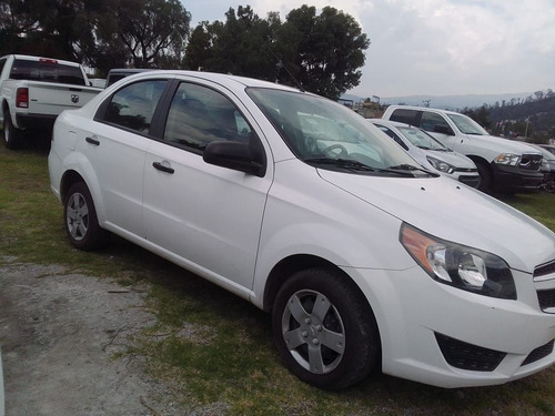 Imagen 2 de 7 de Chevrolet Aveo 2018 1.5 Ls Mt